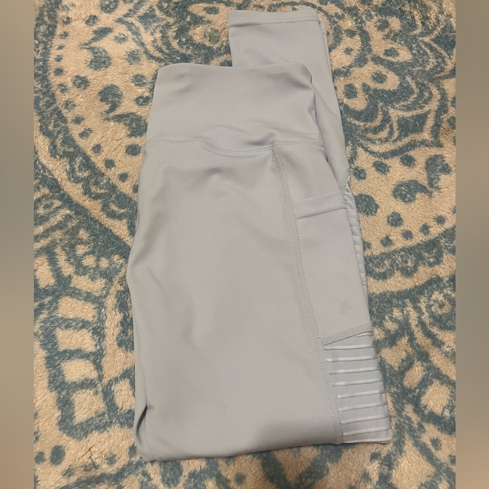 Blue leggings with pockets